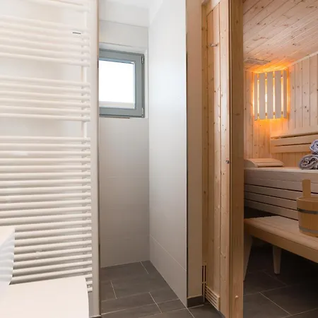 Ostsee - Reetdachhaus Nr 4 