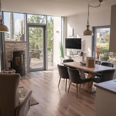 בית נופש Ostsee - Reetdachhaus Nr 4 