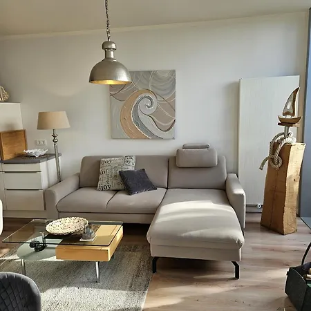 Ostsee - Reetdachhaus Nr 4 